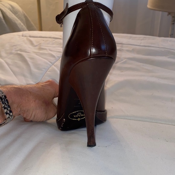 Prada - Picture 6 of 12